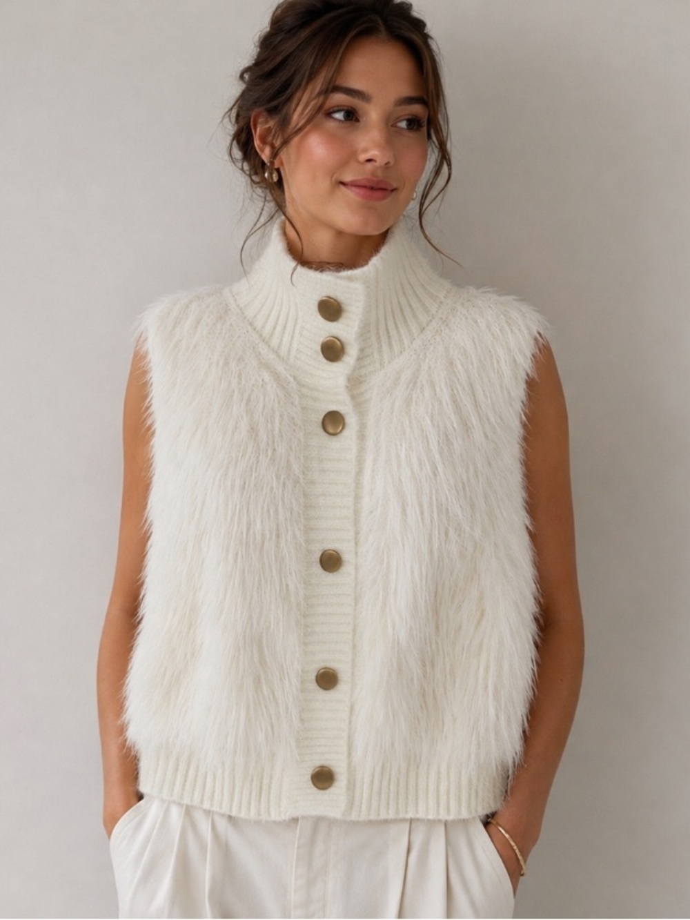 Oliver.O Sleeveless Faux Fur Button-Front Vest in Ivory NWOT